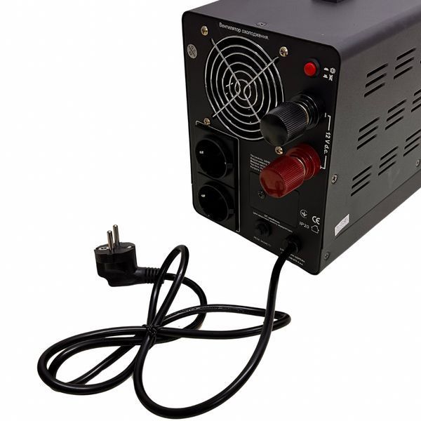 Источник бесперебойного питания (ИБП) Lemanso 1500VA 1000Вт 140-275V LM40503